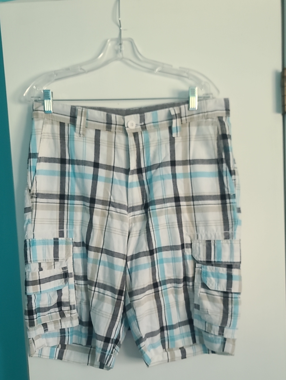 burnside Men's Plaid Cargo Shorts - White, Light Blue & Gray